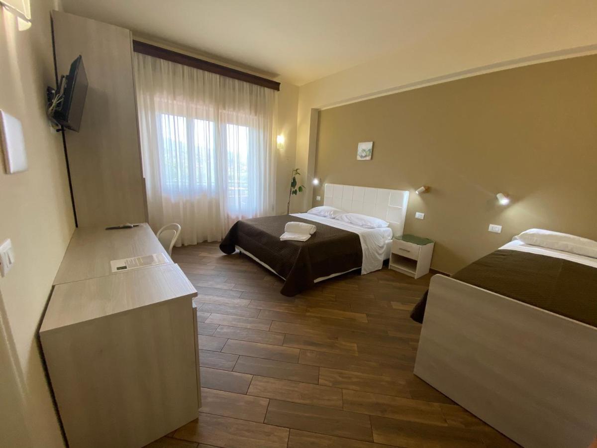 All'Anoneto B&B Catona Di Reggio Calabria Eksteriør billede